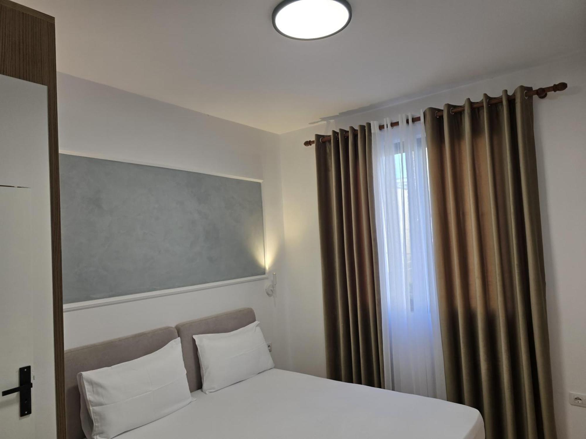Odi * Durrës